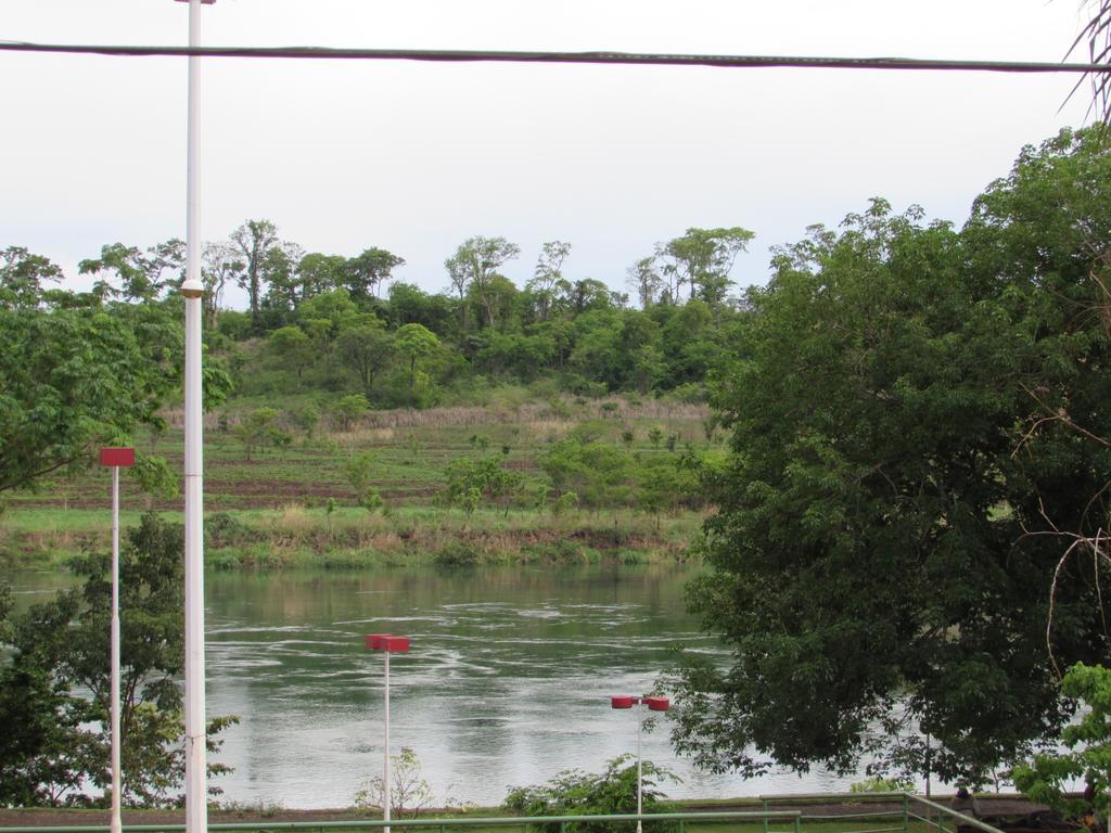 Pousada Beira Rio Itumbiara Bagian luar foto